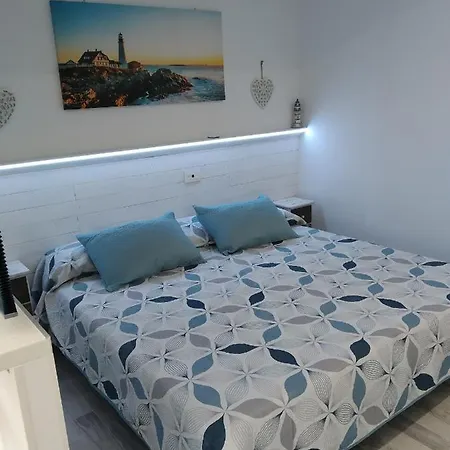 Canary Danubio Holiday House *